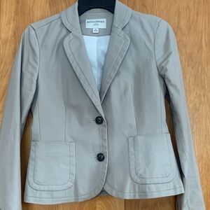 Banana Republic stretch cotton skirt suit in light khaki jacket 2P, skirt 4P